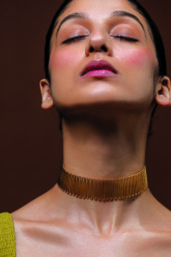 Gold plated meadow choker necklace