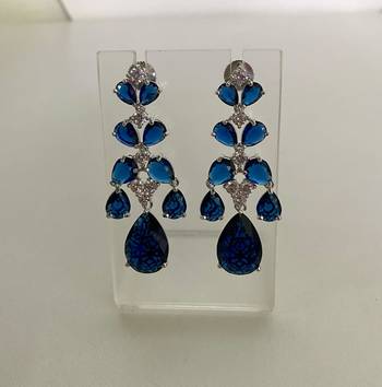 The sapphire cascade diamond earrings 2