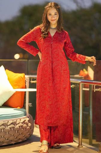 Red heavy digital printed pure maslin salwar-kameez