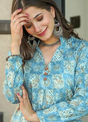 Sky blue heavy digital printed pure maslin salwar-kameez 3