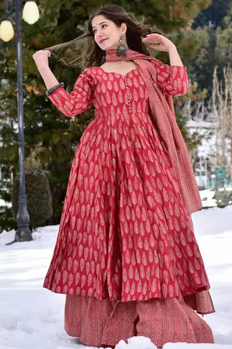 Red heavy digital printed pure maslin  palazzo