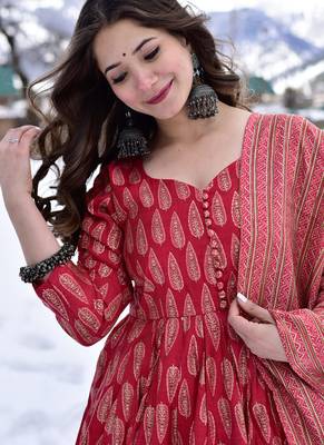 Red heavy digital printed pure maslin  palazzo 2
