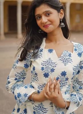 Ivory Blue Bell Sleeve Block Print Short Kurti 3