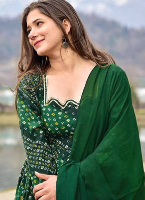 Green digital print heavy rayon anarkali suits 4