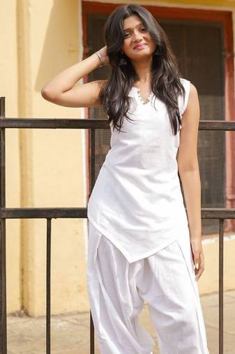 Chhavi White Cotton Co-ord Set – Office & Casual Wear