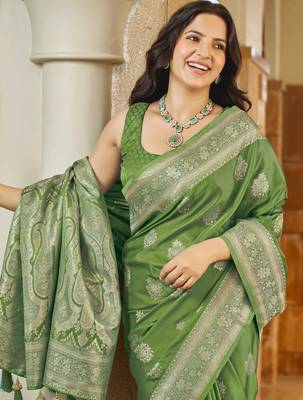 Green silk blend woven saree with rich silver zari border & blouse 3