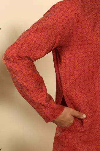 Silk blend jacquard geometric maroon kurta with beige elastic dhoti