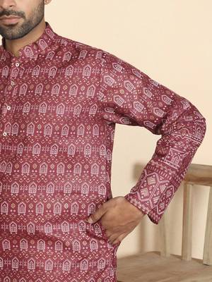 Cotton blend ethnic motifs printed maroon kurta with elasticated pyjamas 5