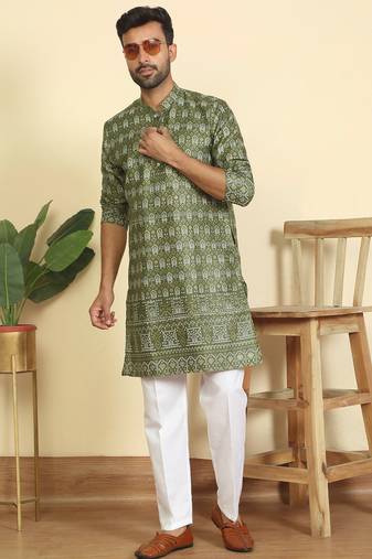 Cotton blend ethnic motifs printed green kurta with elasticated pyjamas