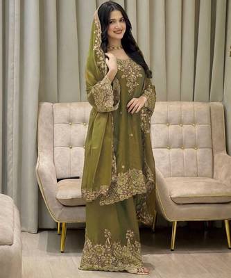 Olive nc moss silk blend kurti palazzo set with embroidered dupatta 1