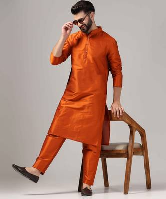 Classic rust color kurta and pants set in silk fabric 2