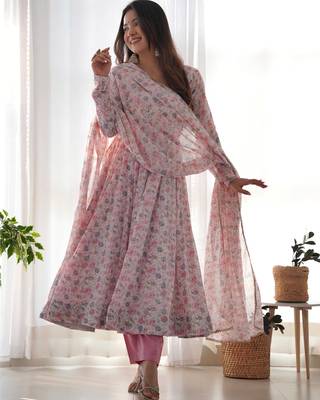 Women's Beautiful Floral Printed Chiffon Fabric Flared Anarkali Pant and Dupatta Set 3