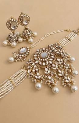 Ivory gold kundan bridal set 4