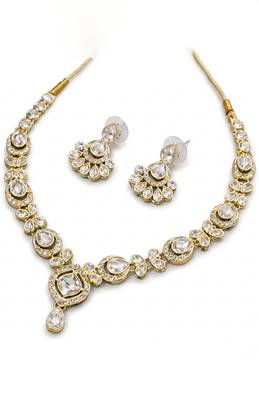 Regal kundan teardrop jewelry set 3