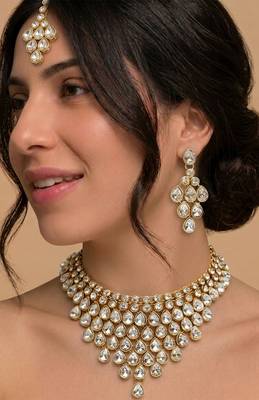 Gold crystal bridal maang tikka, necklace & earring set 1