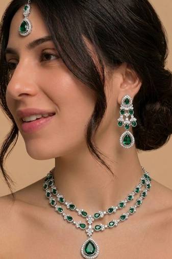 Emerald gold bridal matha patti set