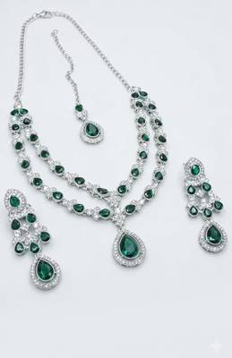Emerald gold bridal matha patti set 3