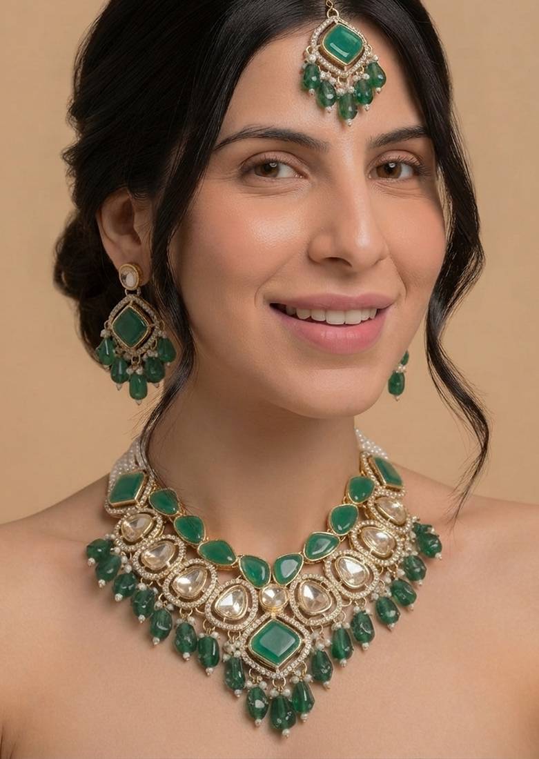 Emerald gold bridal matha patti se