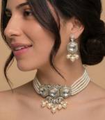 Crystal pearl choker set