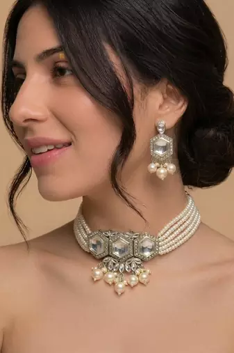 Crystal pearl choker set