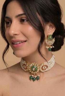 Emerald pearl choker set 2