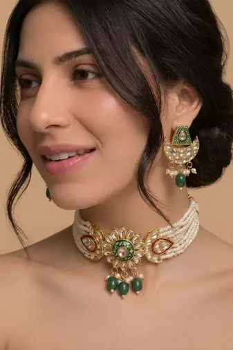 Emerald pearl choker set