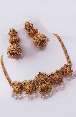 Traditional pearl & stone bridal set 3