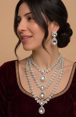 Traditional pearl & stone bridal set 4
