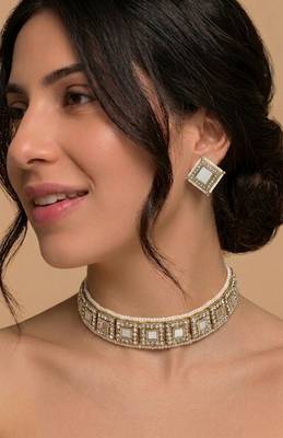 Ivory pearl choker set 1