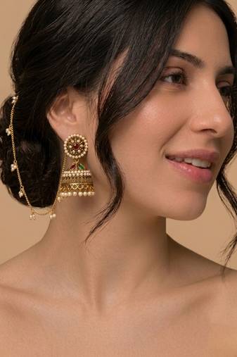 Crimson pearl drop earrings