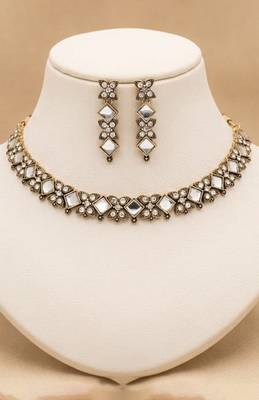 Gilded pearl radiance set 4