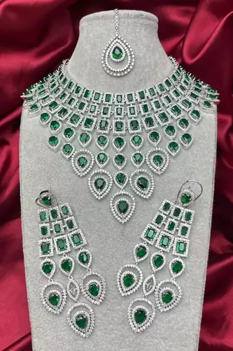 Emerald Green CZ Indian Bridal Jewelry Set: Choker Necklace, Earrings, Tikka