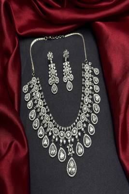 Cubic Zirconia Choker Necklace and Chandelier Earrings Set, Silver Bridal Jewelry 3