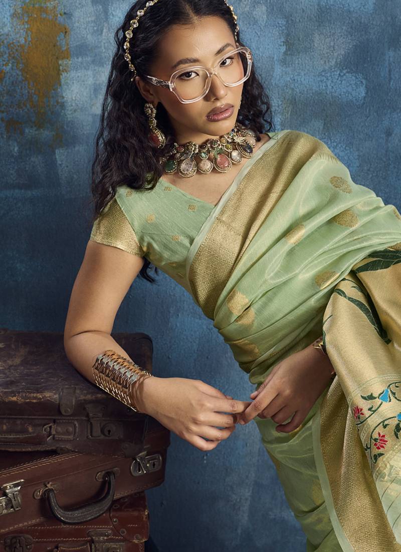 Pista zari tissue handloom weaving saree