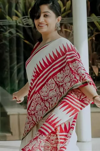 White linen cotton saree with matching unstitched blouse