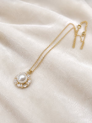Pearl pendant necklace with crystal halo, gold-tone chain 1