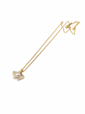 Pearl pendant necklace with ginkgo leaf design, gold chain 3