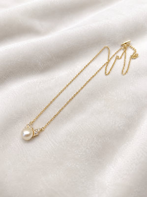 Pearl pendant necklace with crystal accents, gold chain 1
