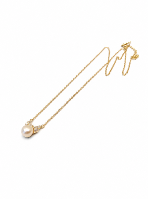Pearl pendant necklace with crystal accents, gold chain 3