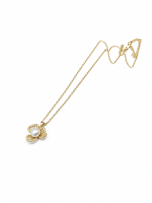 Pearl flower pendant necklace with gold-tone chain 3
