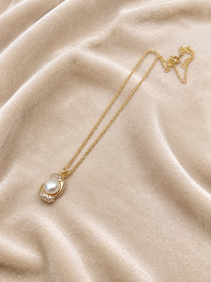 Pearl pendant necklace with crystal accents, gold-tone chain 1