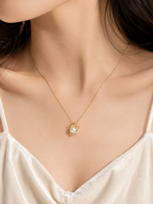 Pearl heart pendant necklace with crystal accents, gold-tone 2