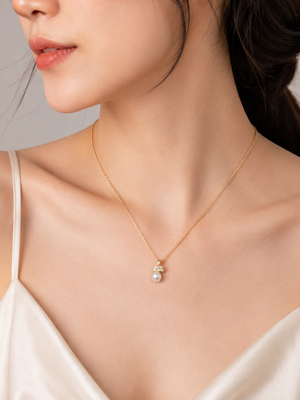 Pearl pendant necklace with crystal accent, gold-tone chain 2