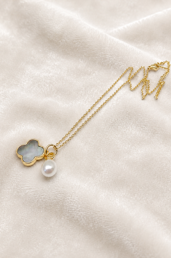 Mother of pearl clover and freshwater pearl pendant necklace