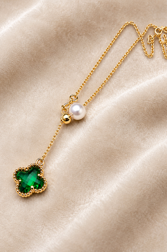 Green clover & pearl lariat necklace, gold-tone chain