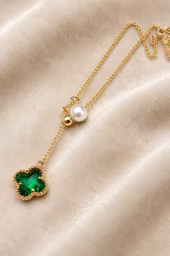 Green clover & pearl lariat necklace, gold-tone chain
