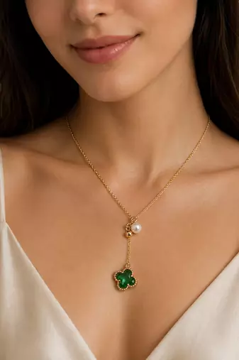 Green clover & pearl lariat necklace, gold-tone chain