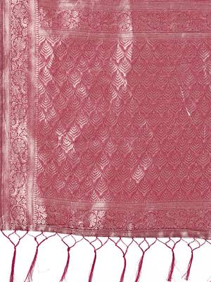 Mauve floral print cotton silk blend saree with zari pallu 4