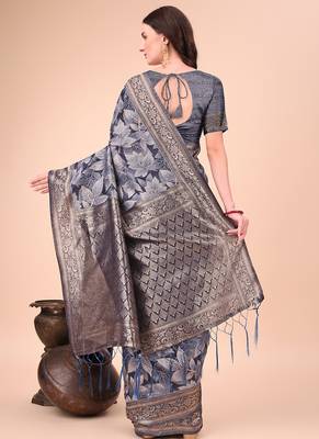 Grey floral print cotton silk blend saree with zari pallu 2
