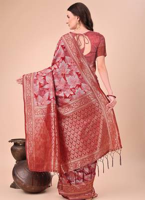 Red floral print cotton silk blend saree with zari pallu 2